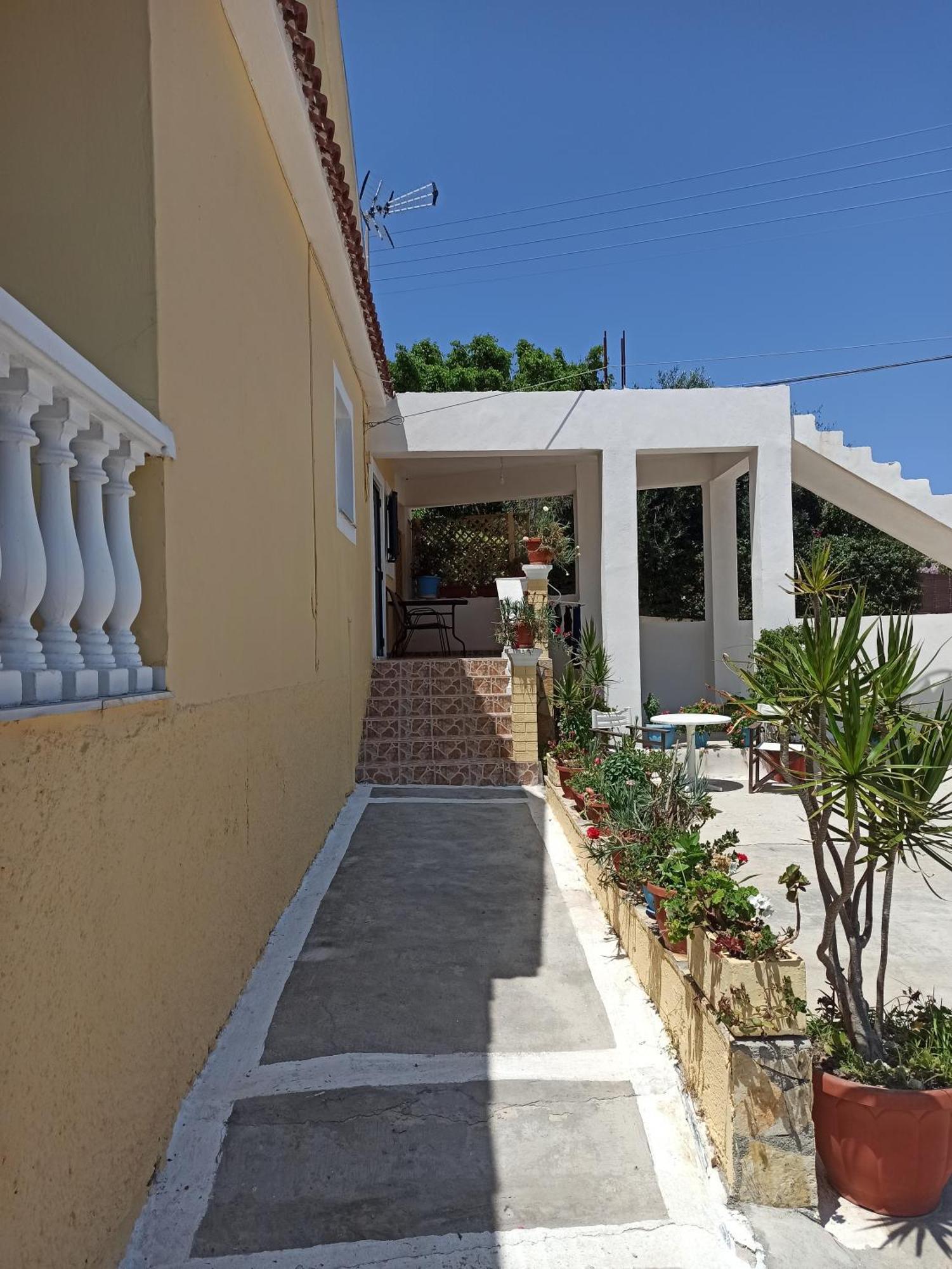 Dimitris House Petriti Apartment Exterior photo