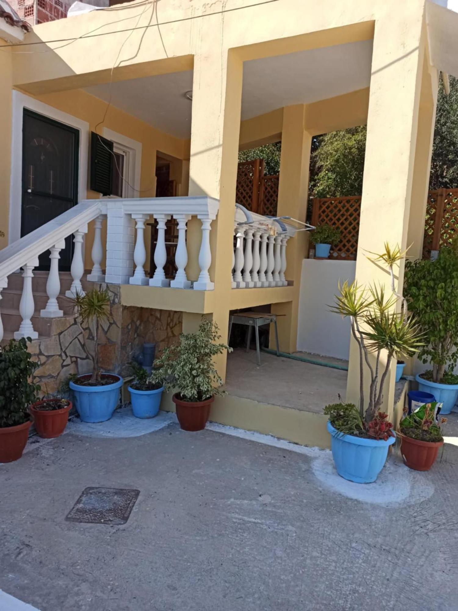 Dimitris House Petriti Apartment Exterior photo